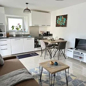 Appartement Superbe Proche De Stations De